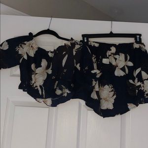 Shirt + shorts 2 piece outfit- floral